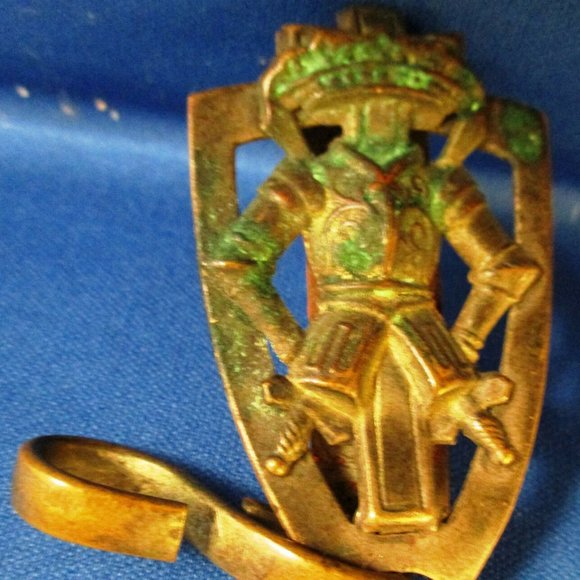 Antique Sterling Plated Crusader Belt Loop Key Fob - Picture 1 of 8